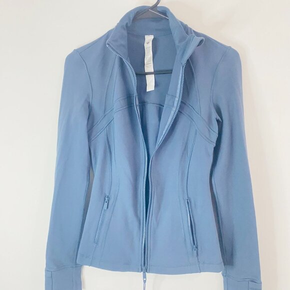 Lululemon Zip-Up light Purple Jacket - Designed in Vancouver, Made in Vietnam - Picture 6 of 17